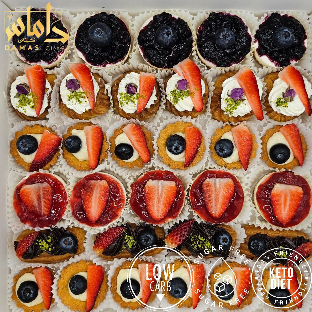 Mixed soiree box of 32 piece